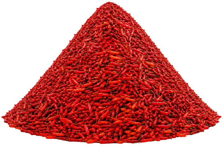 Thousands of cayenne peppers